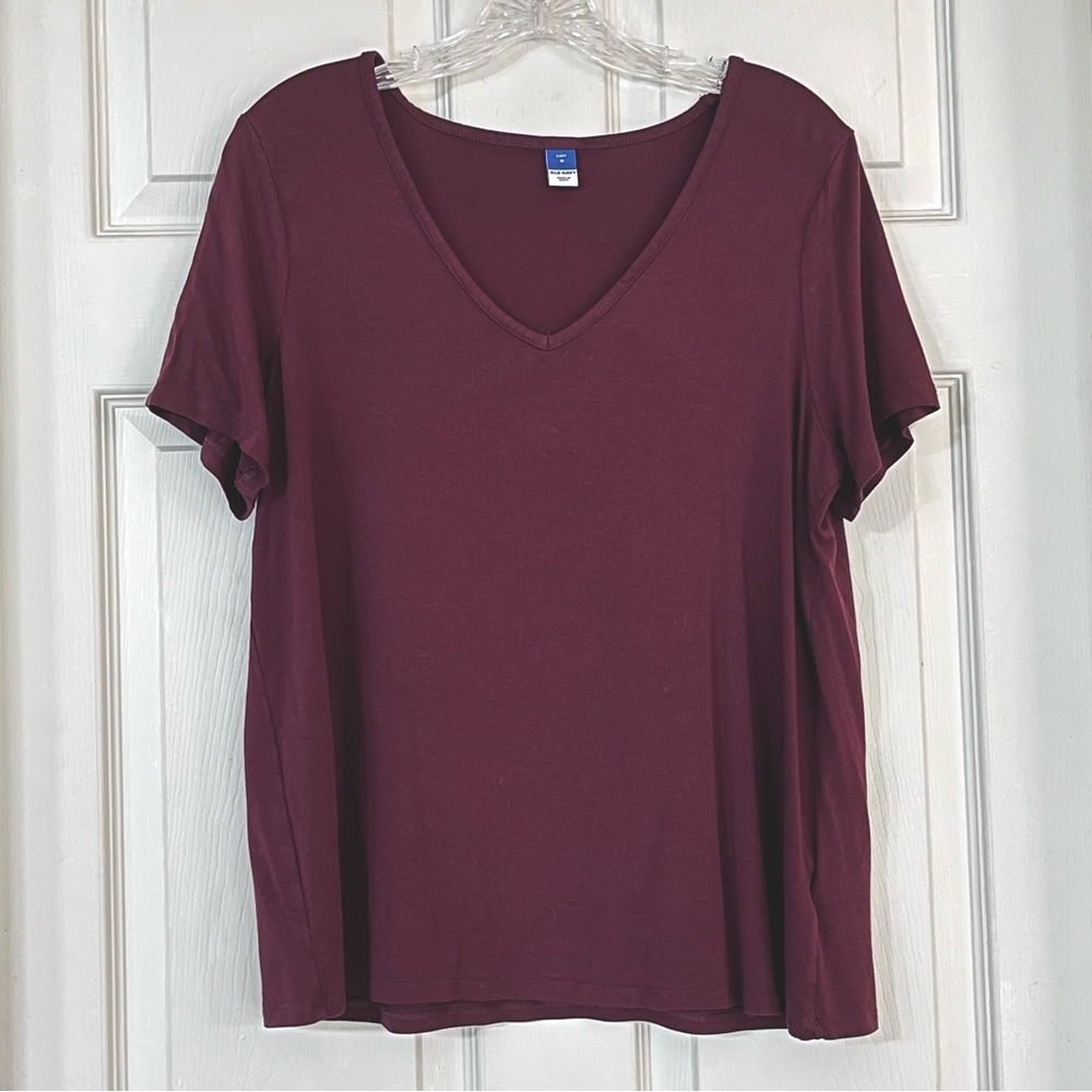 🌻3/$20 🆕 Old Navy Luxe Burgundy Red V-Neck Super Soft Tee Shirt, Size M - Picture 7 of 16